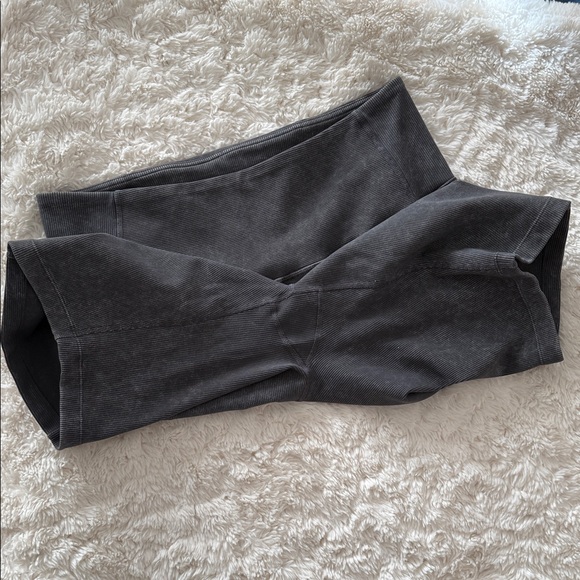 Zella Snow Wash Ribbed Bike Shorts - Picture 3 of 6